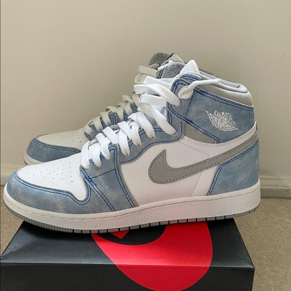 Nike - Picture 4 of 8